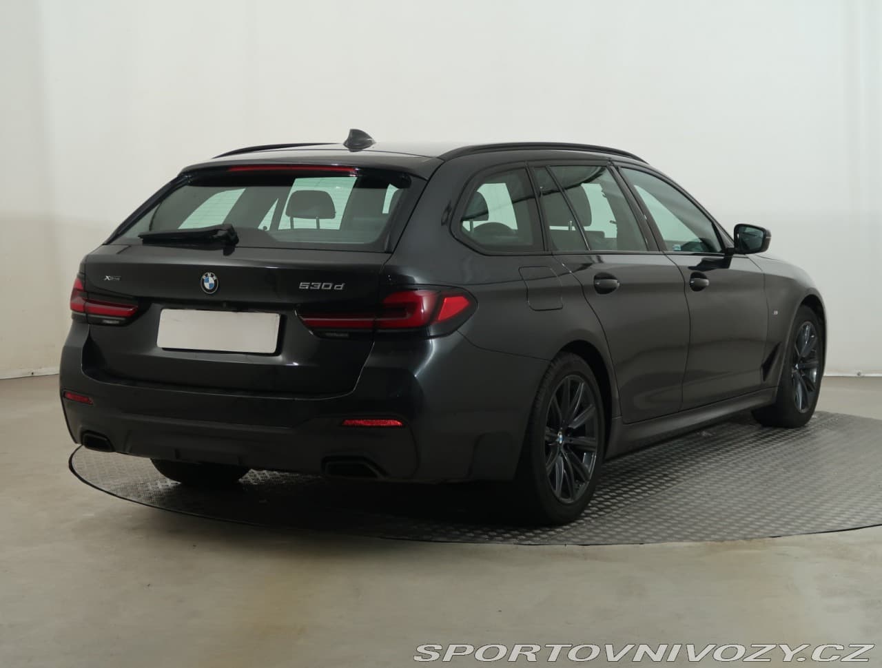2020 BMW 5-SERIES - 9
