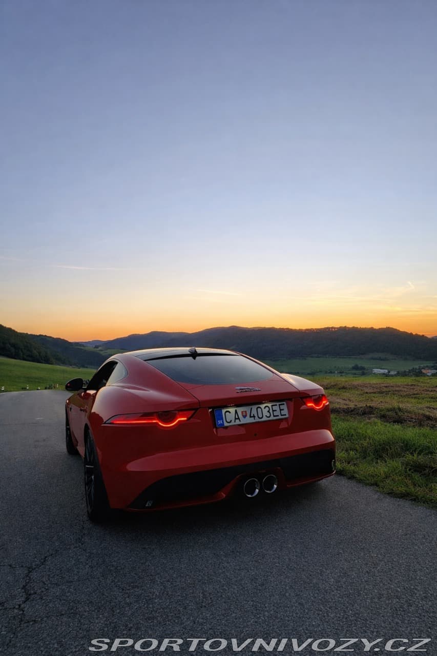 2017 Jaguar F-TYPE - 4