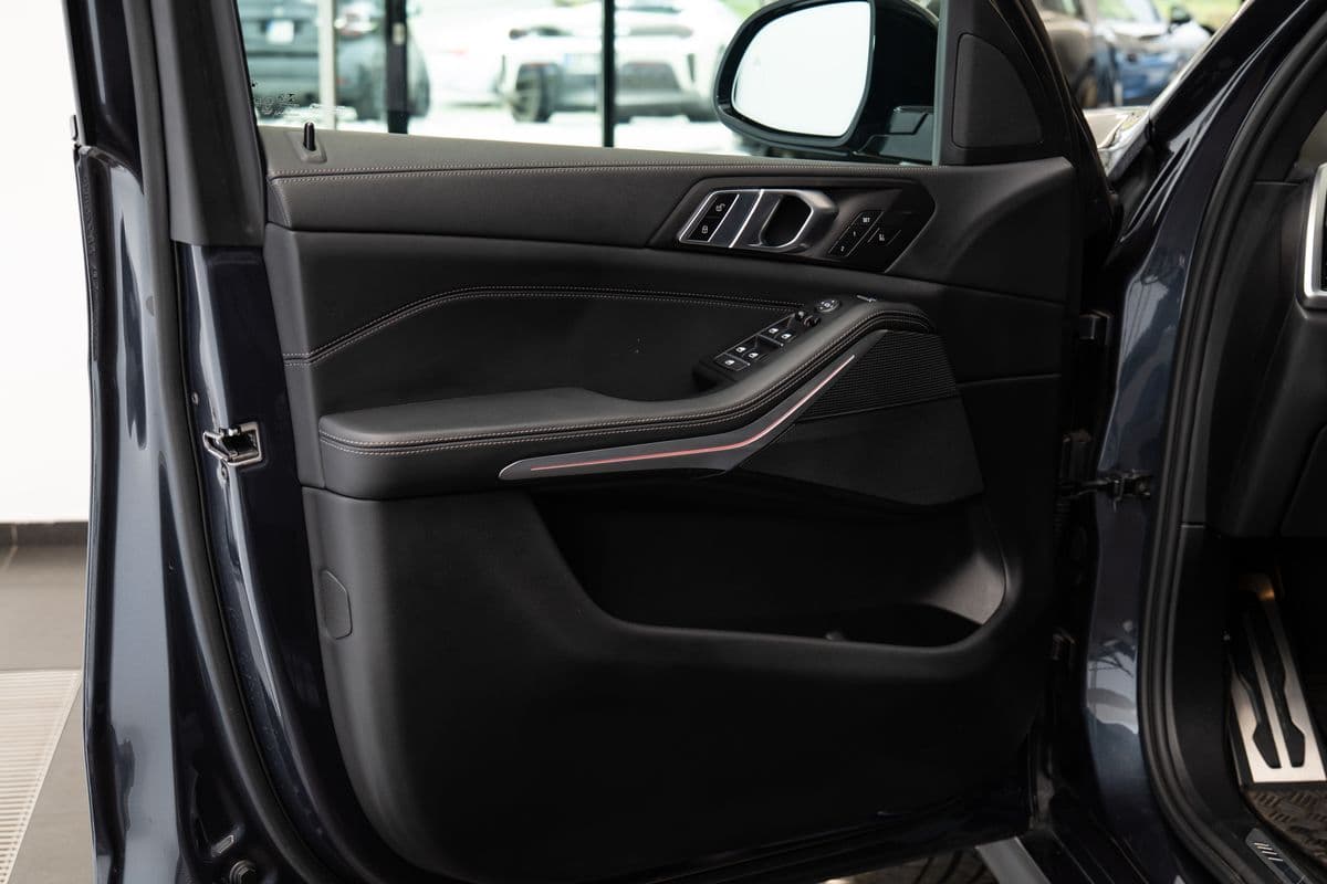 2023 BMW X5 - 11
