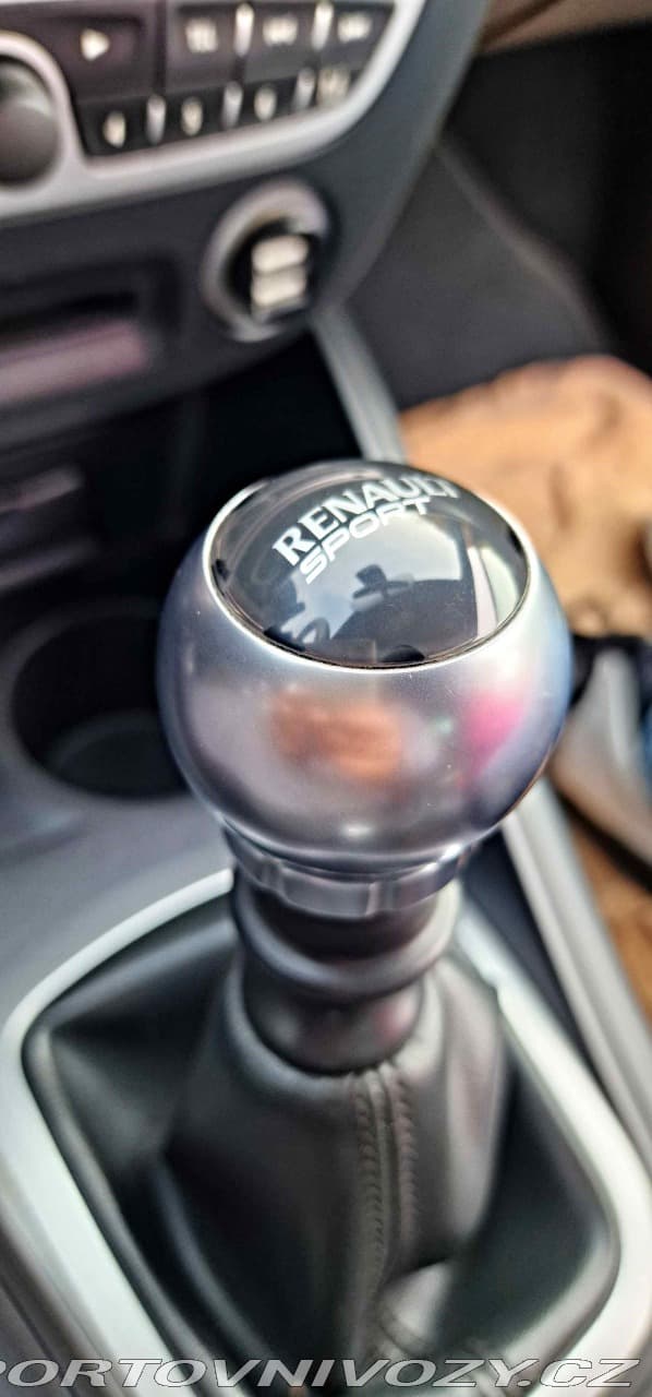 2011 Renault MEGANE - 12
