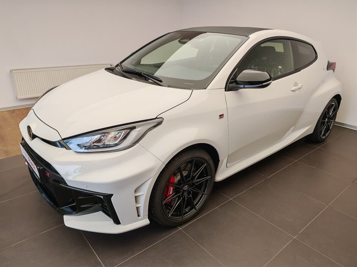2024 Toyota YARIS