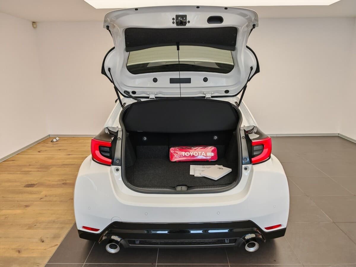 2024 Toyota YARIS - 15