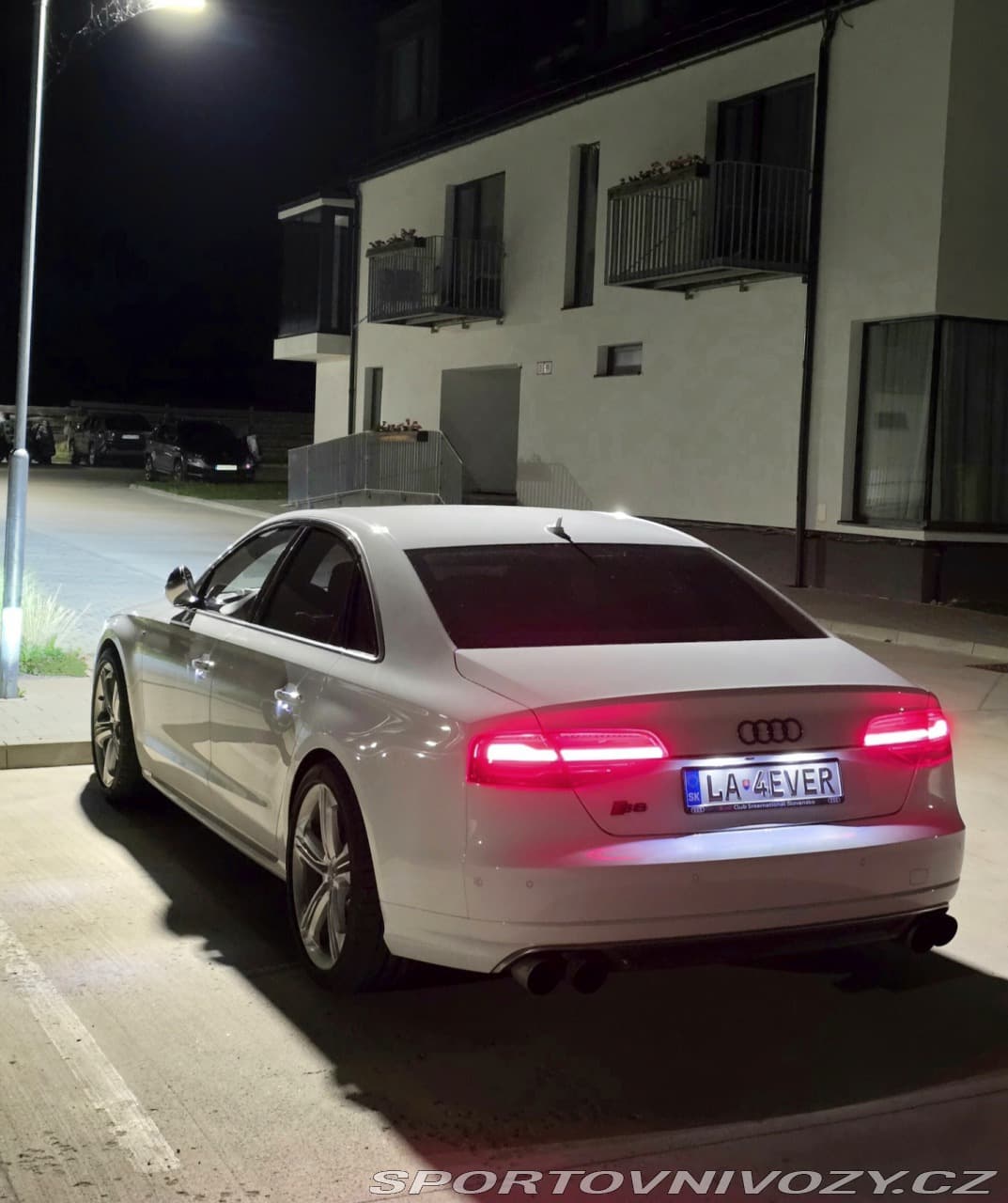 2014 Audi S8 - 5