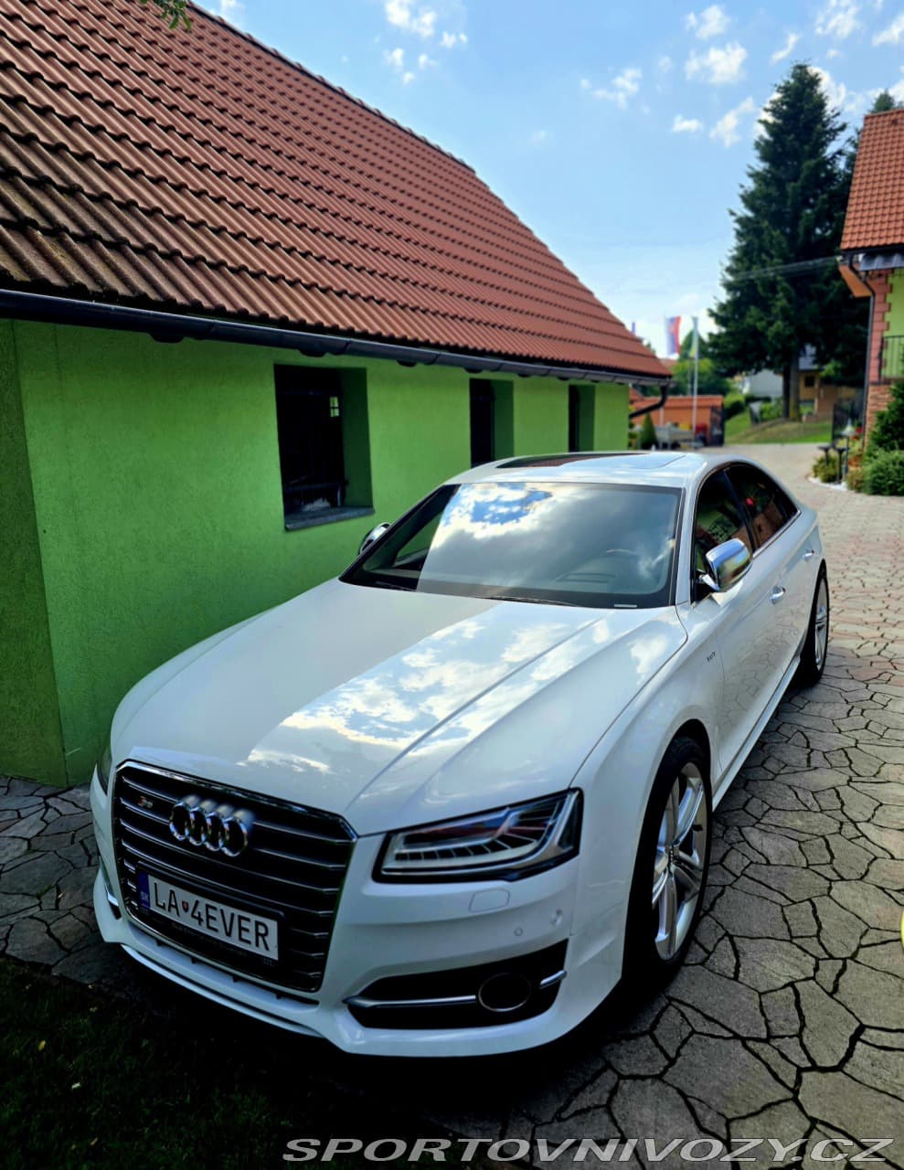 2014 Audi S8 - 6