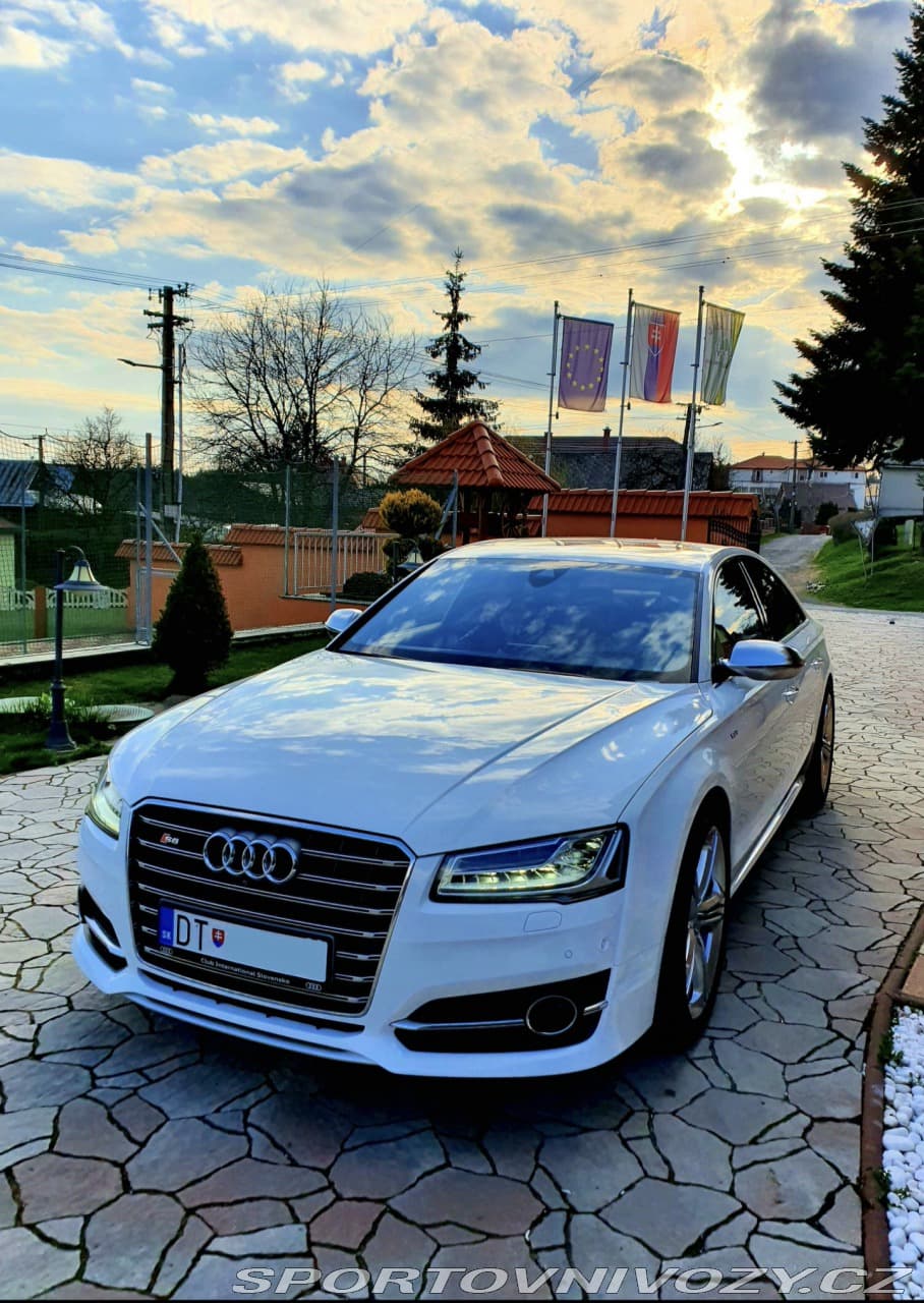 2014 Audi S8 - 7
