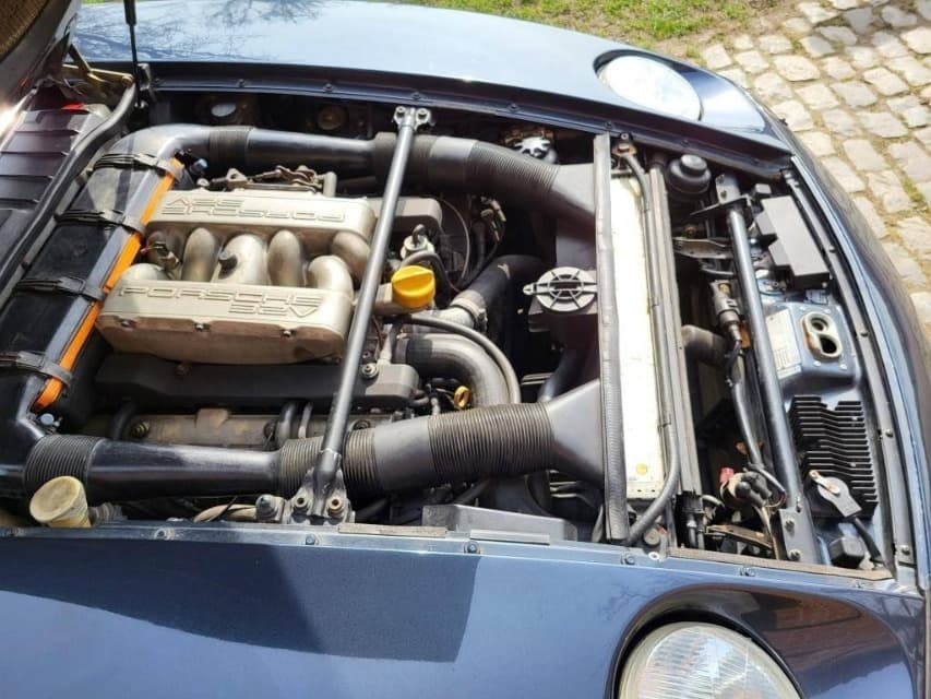 1987 Porsche 928 - 10