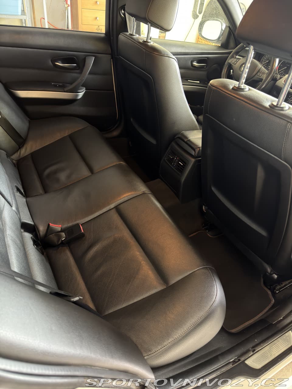 2010 BMW 3-SERIES - 6