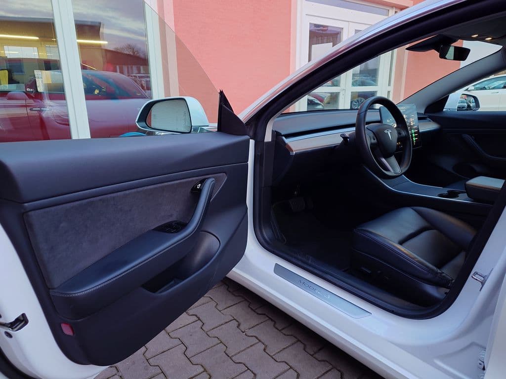 2019 Tesla MODEL 3 - 12
