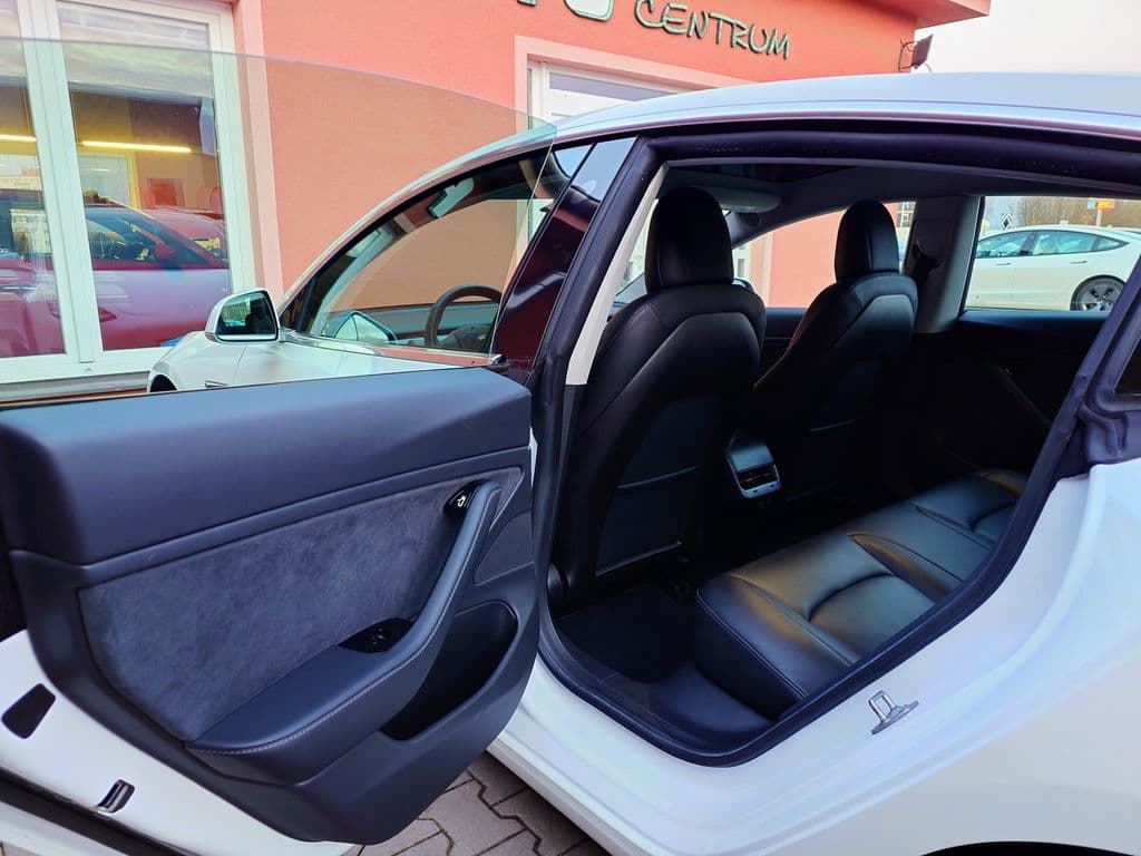 2019 Tesla MODEL 3 - 16