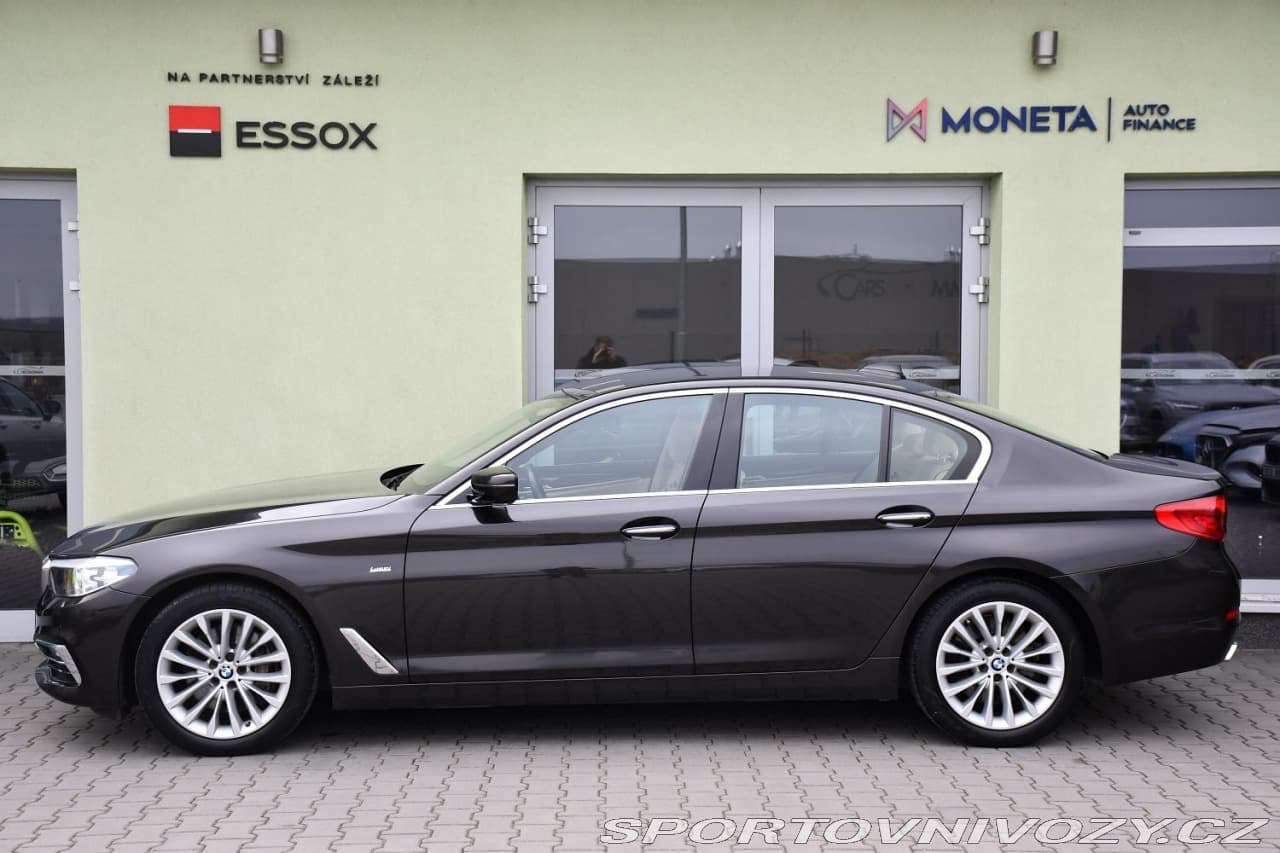2017 BMW 5-SERIES - 11
