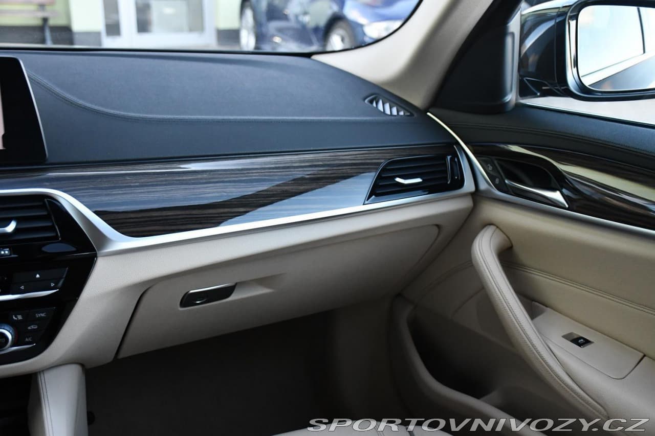 2017 BMW 5-SERIES - 8