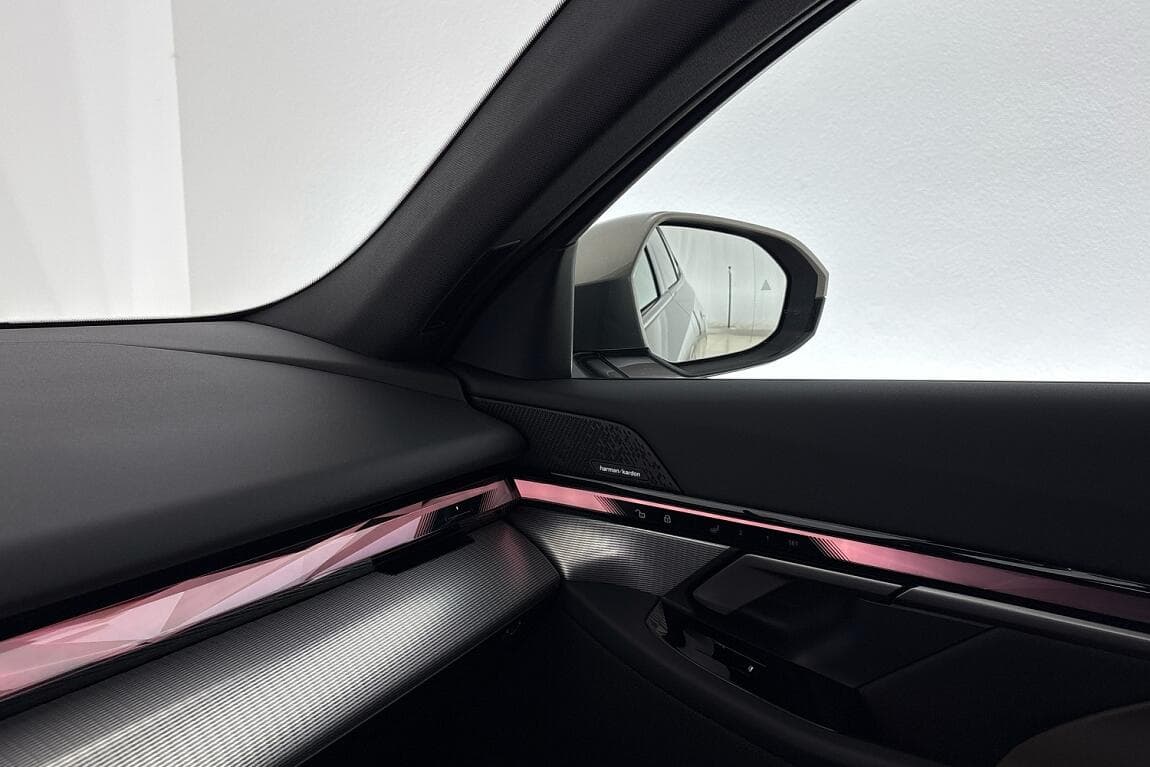 2026 BMW 5-SERIES - 17