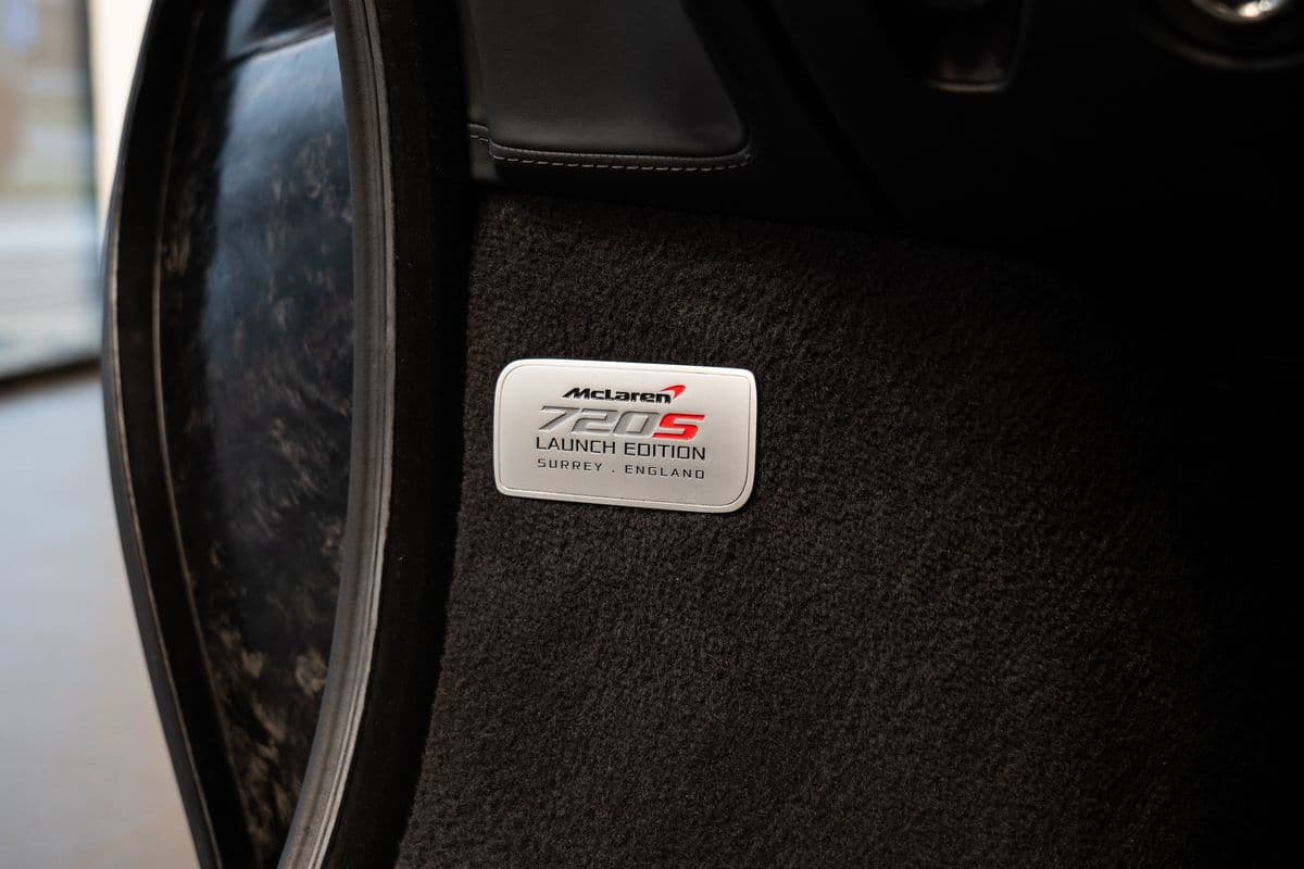 2017 McLaren 720S - 14