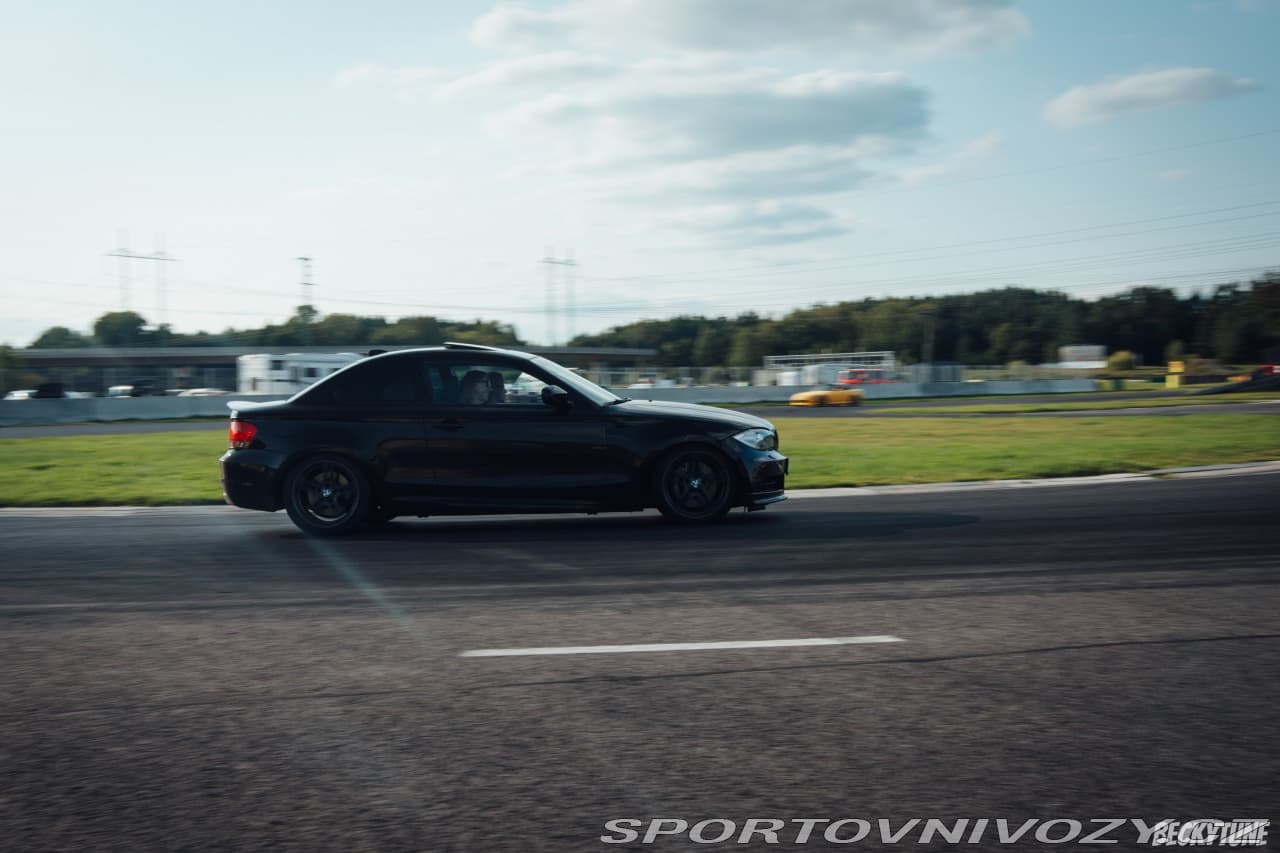 2009 BMW 1-SERIES - 6