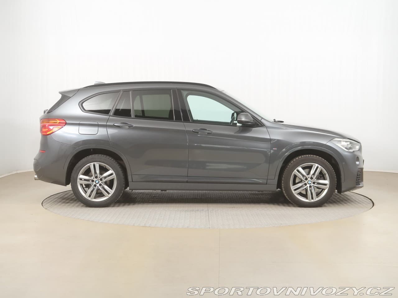 2016 BMW X1 - 6