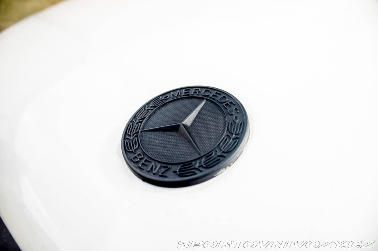 2011 Mercedes-Benz C-CLASS - 18
