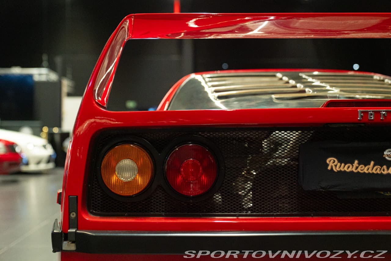 1991 Ferrari F40 - 16