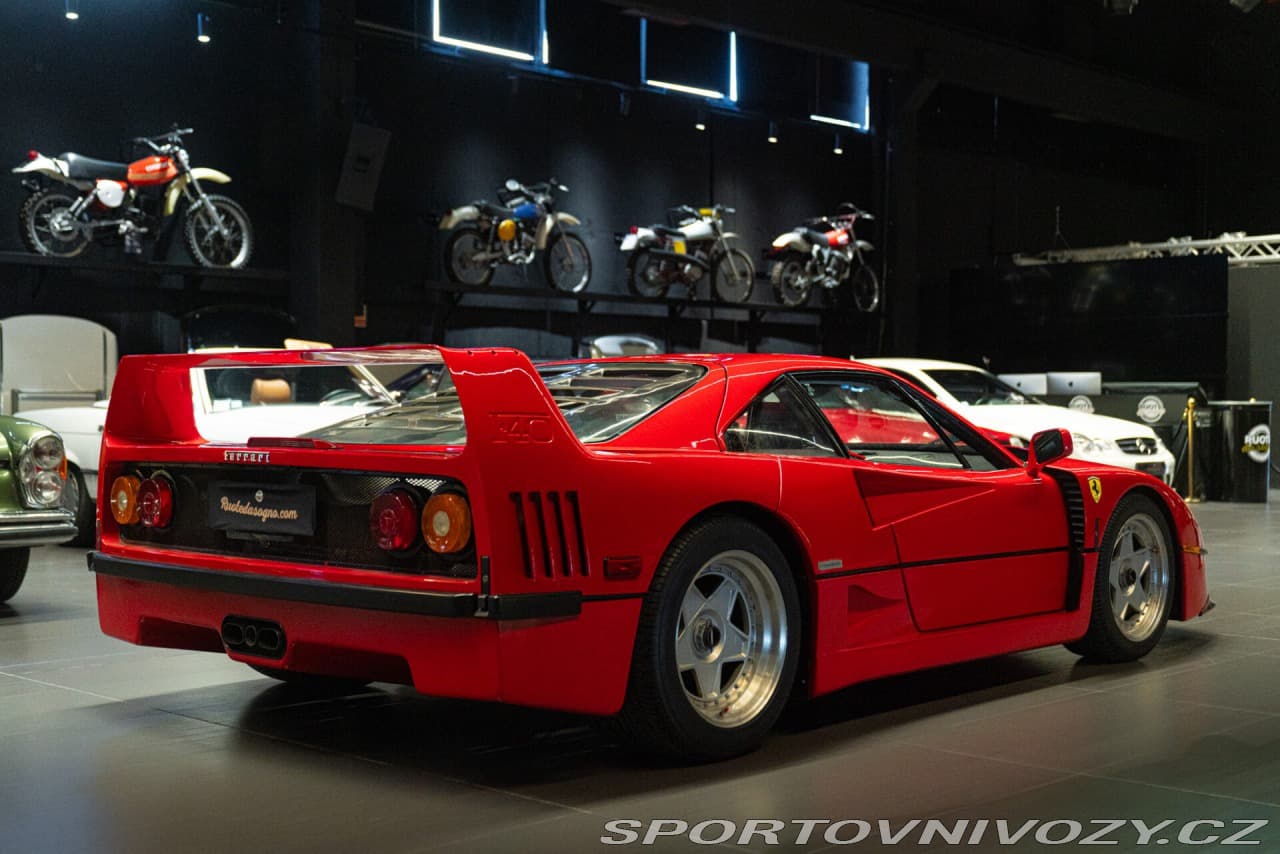 1991 Ferrari F40 - 8