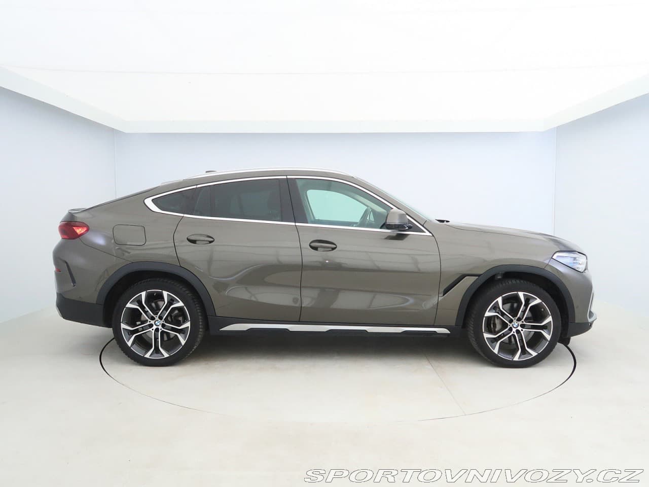 2021 BMW X6 - 6