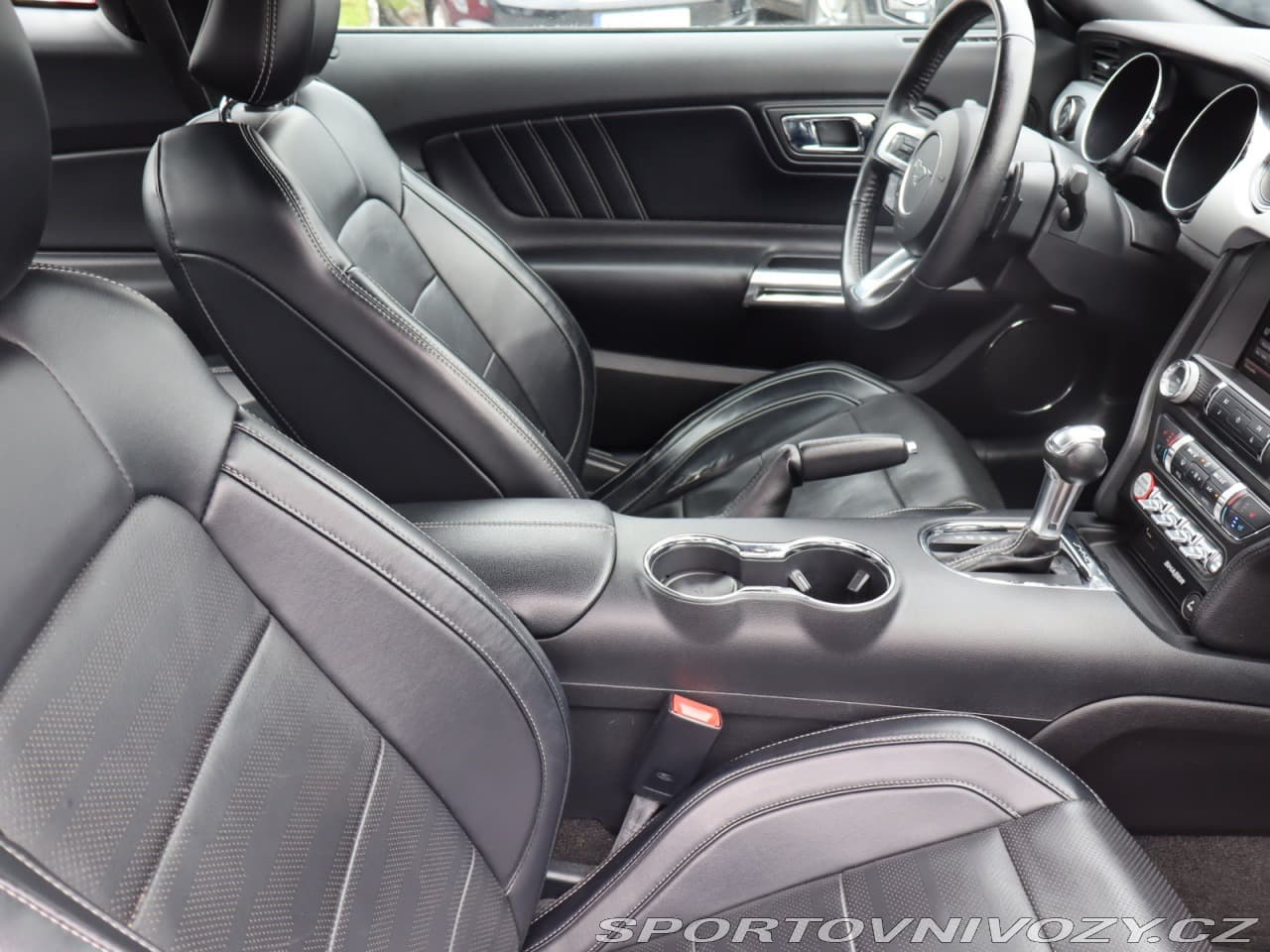 2016 Ford MUSTANG - 9