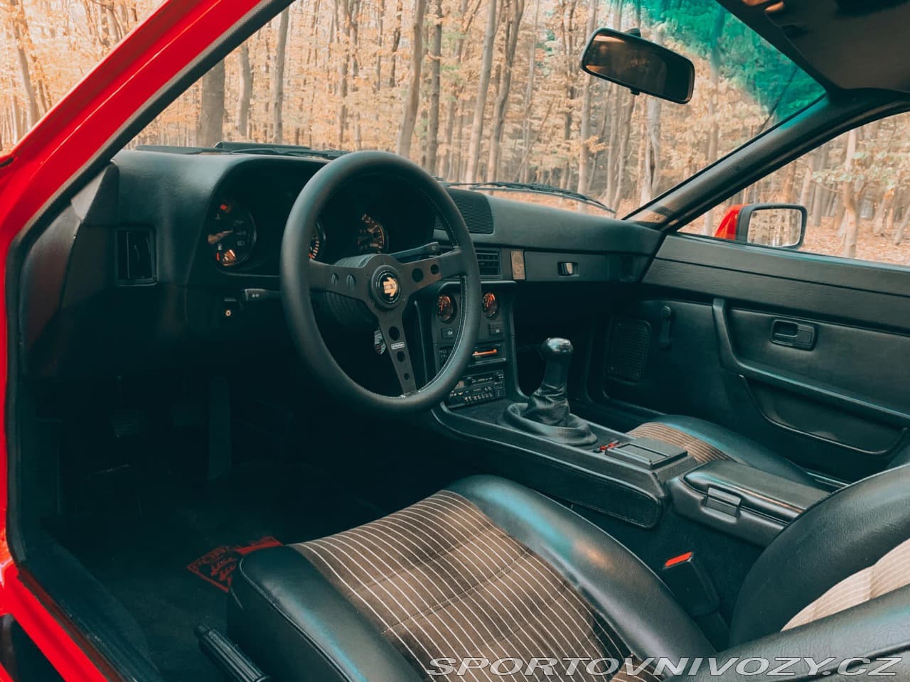 1985 Porsche 924 - 12