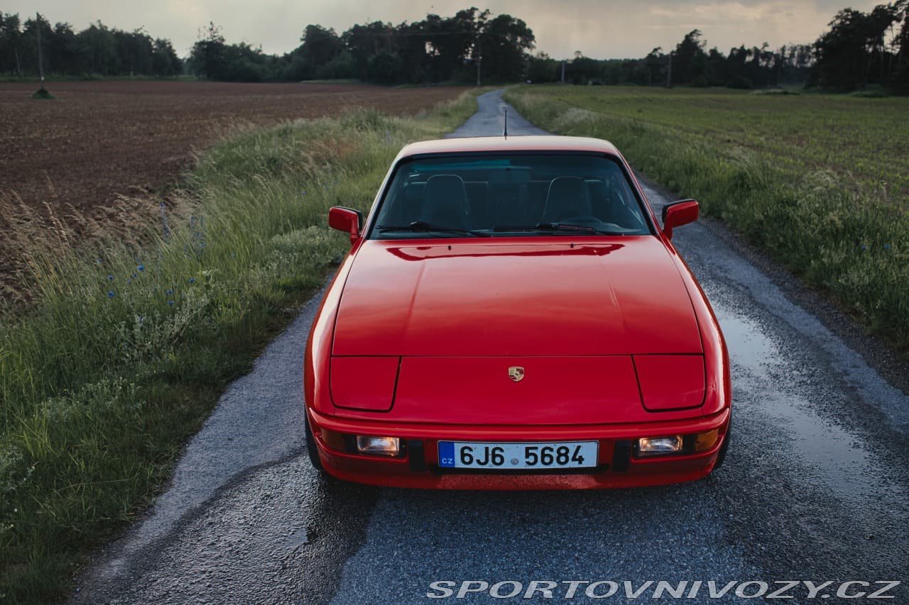 1985 Porsche 924 - 16