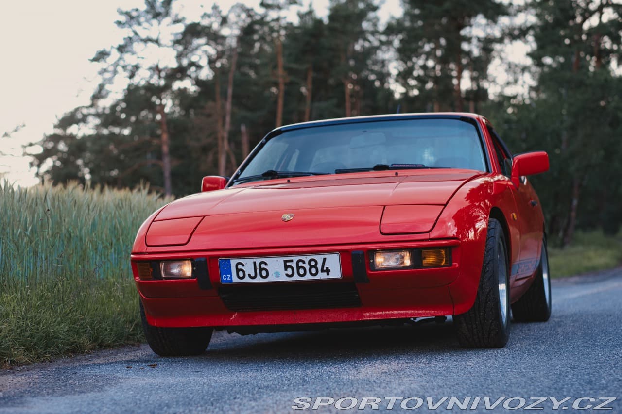 1985 Porsche 924 - 17