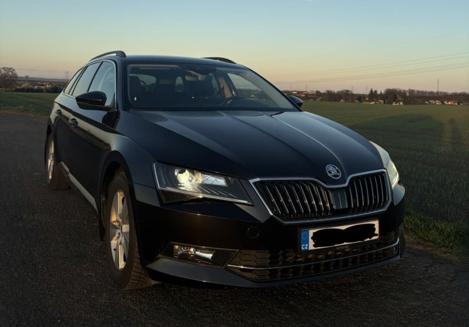 2018 Škoda SUPERB - 12