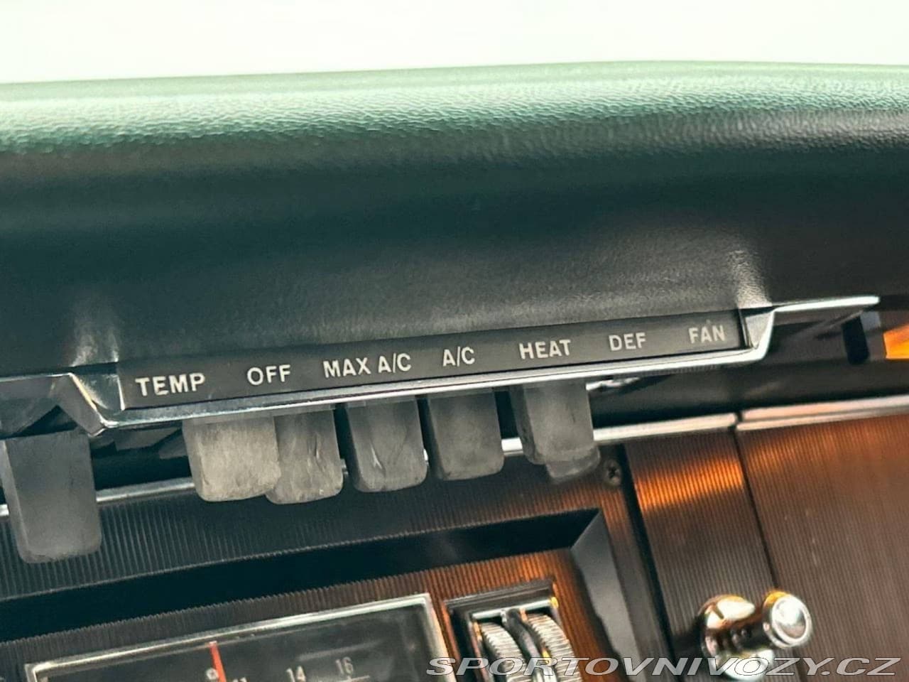 1968 Dodge CHARGER - 12