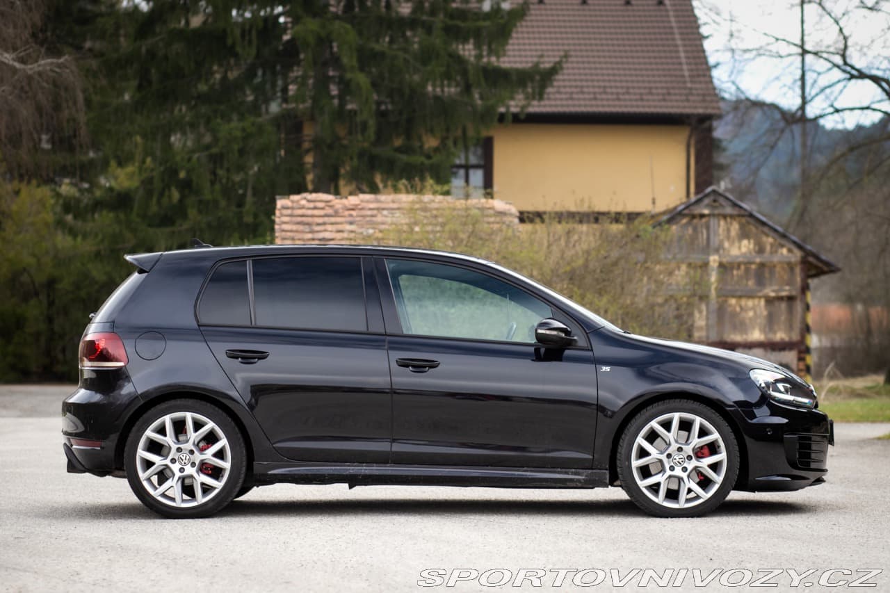2011 Volkswagen GOLF - 12