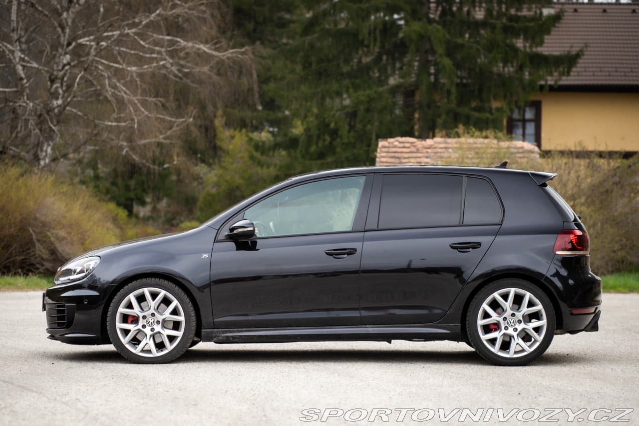 2011 Volkswagen GOLF - 13