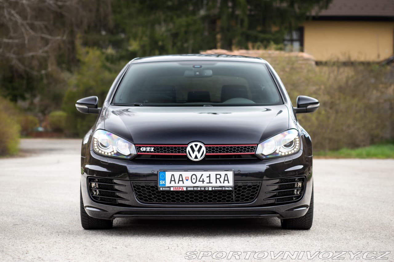 2011 Volkswagen GOLF - 2