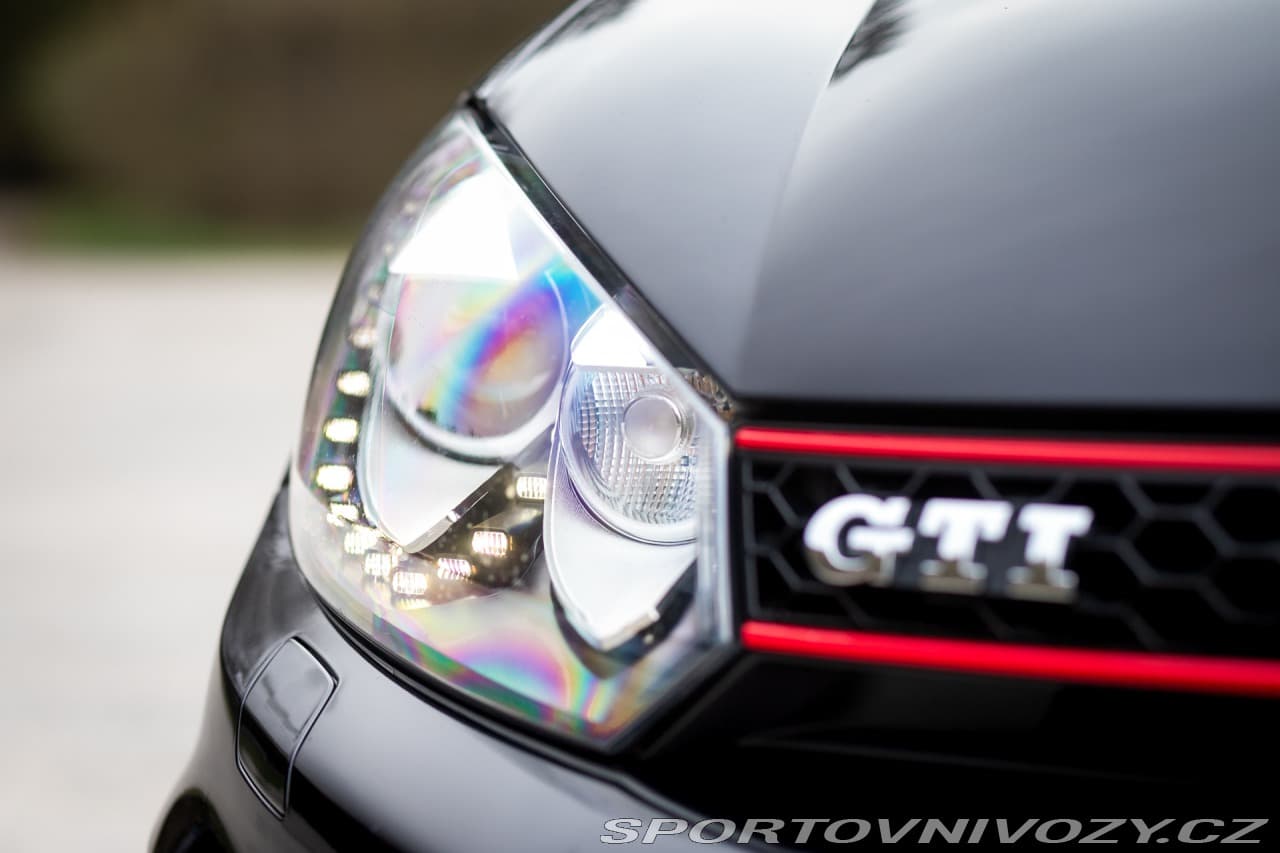 2011 Volkswagen GOLF - 4
