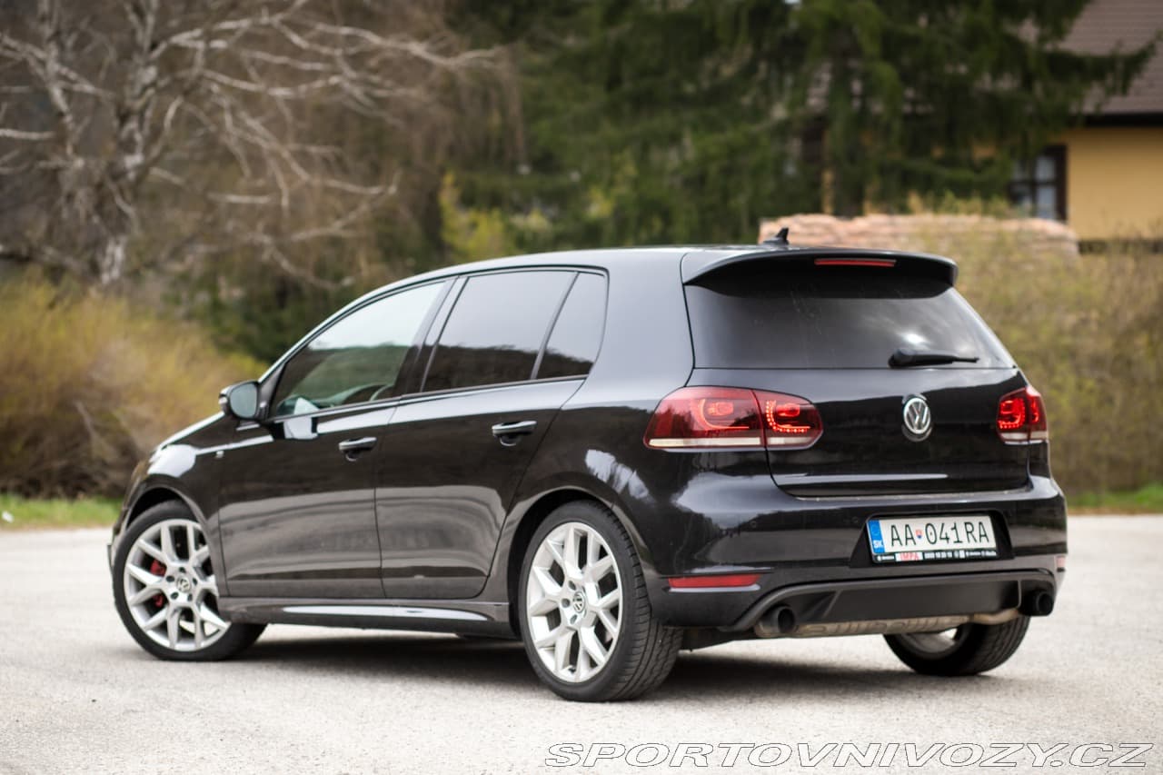 2011 Volkswagen GOLF - 8