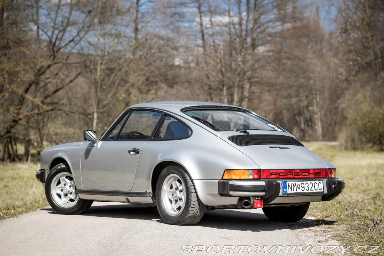 1977 Porsche 911 - 6
