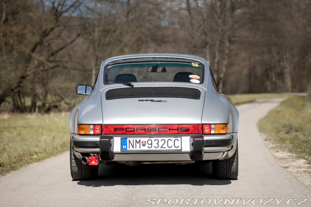 1977 Porsche 911 - 9