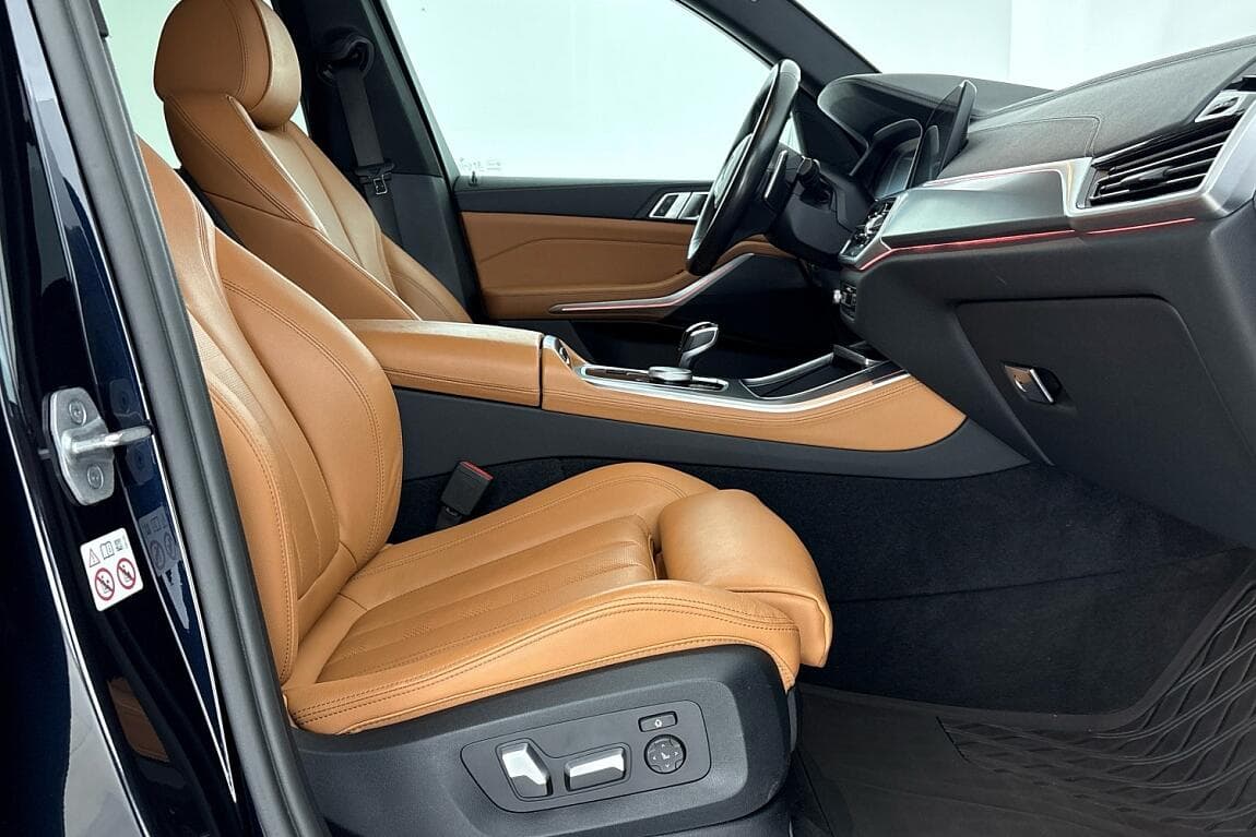 2022 BMW X5 - 16