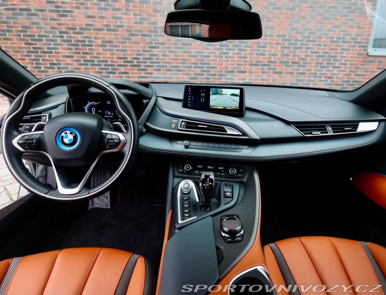 2018 BMW i8 - 18