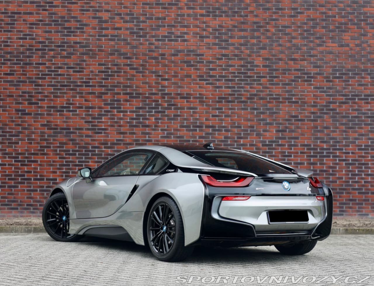 2018 BMW i8 - 2