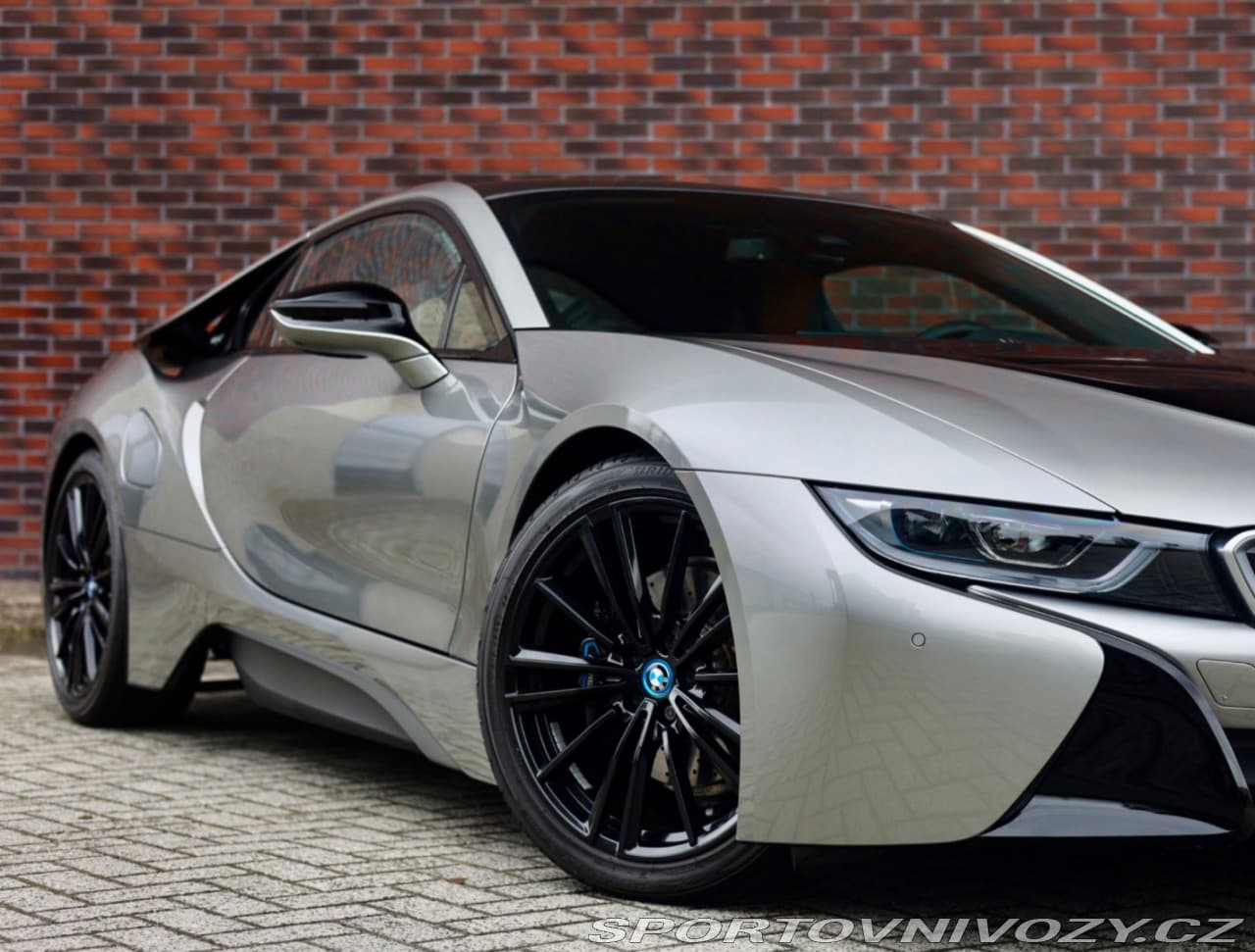 2018 BMW i8 - 3