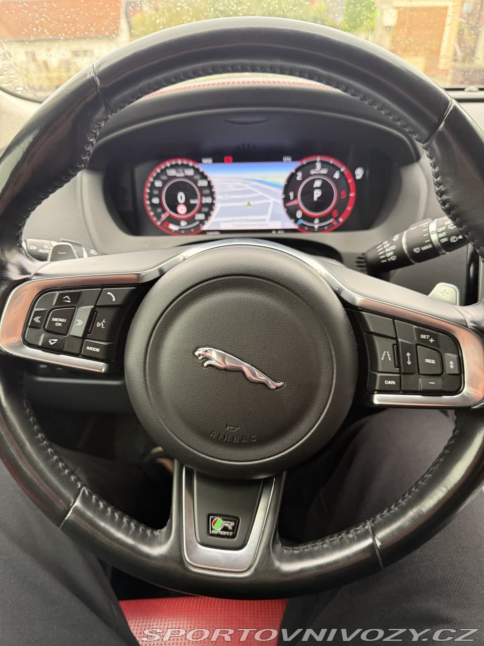 2018 Jaguar F-PACE - 16