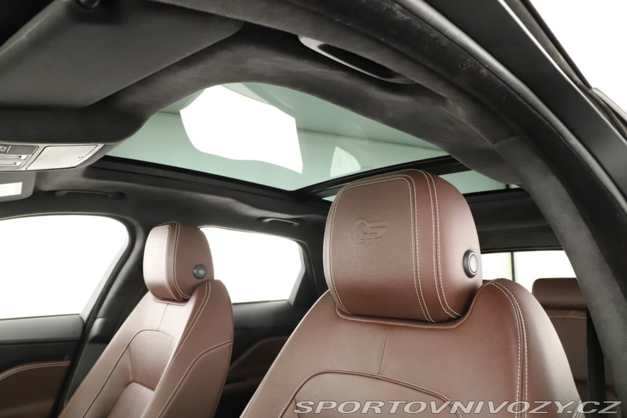 2016 Jaguar F-PACE - 13