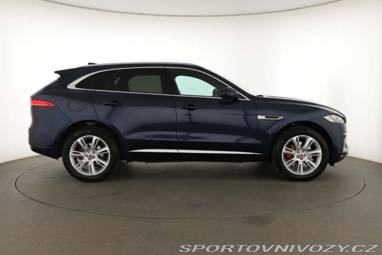2016 Jaguar F-PACE - 6