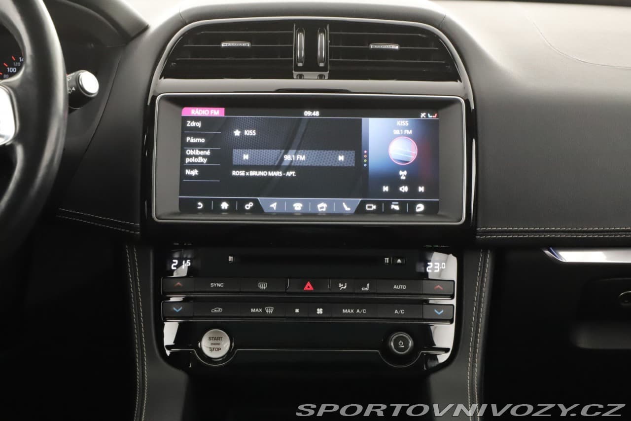 2016 Jaguar F-PACE - 9