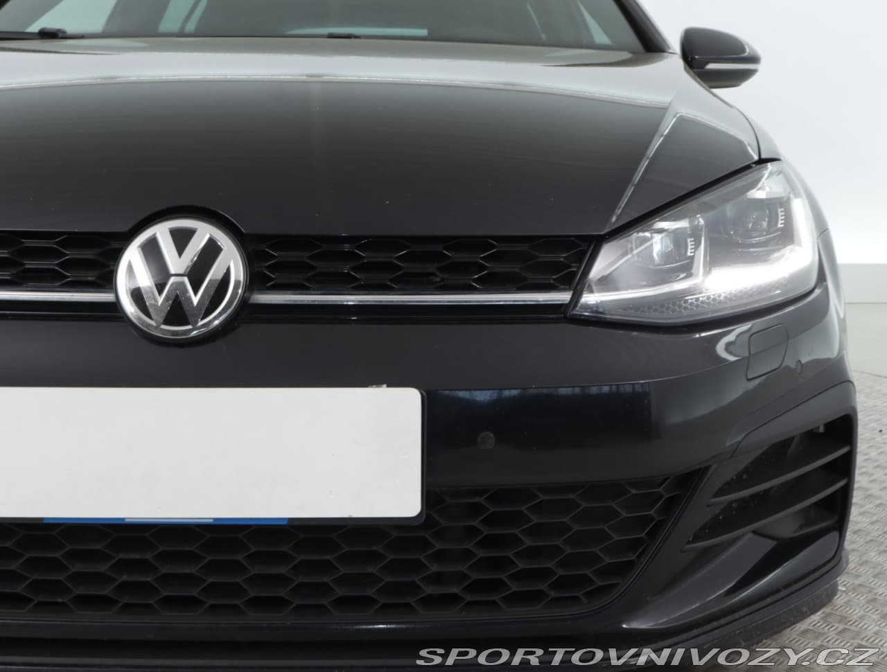 2017 Volkswagen GOLF - 16