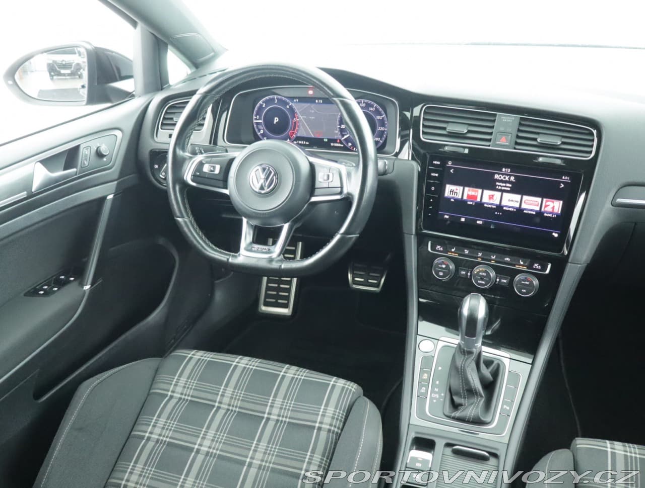 2017 Volkswagen GOLF - 7