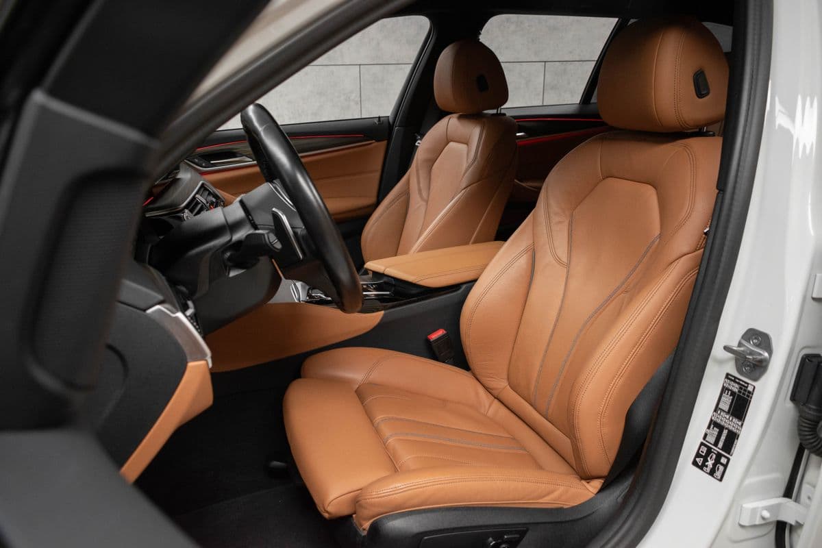 2023 BMW 5-SERIES - 11