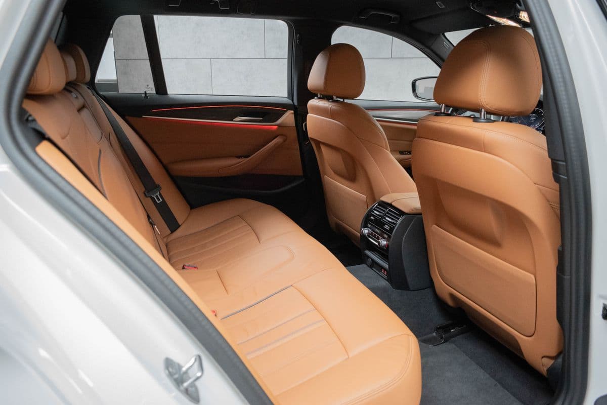 2023 BMW 5-SERIES - 15