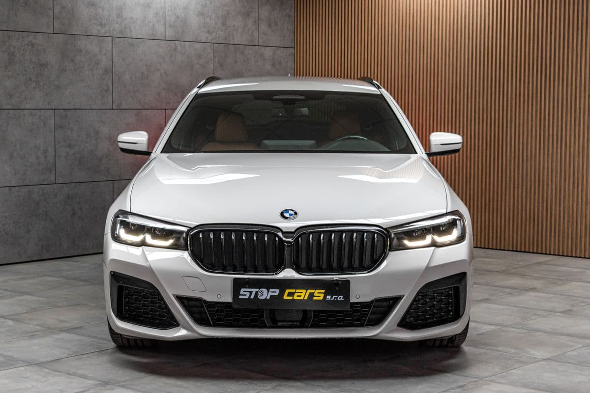 2023 BMW 5-SERIES - 3