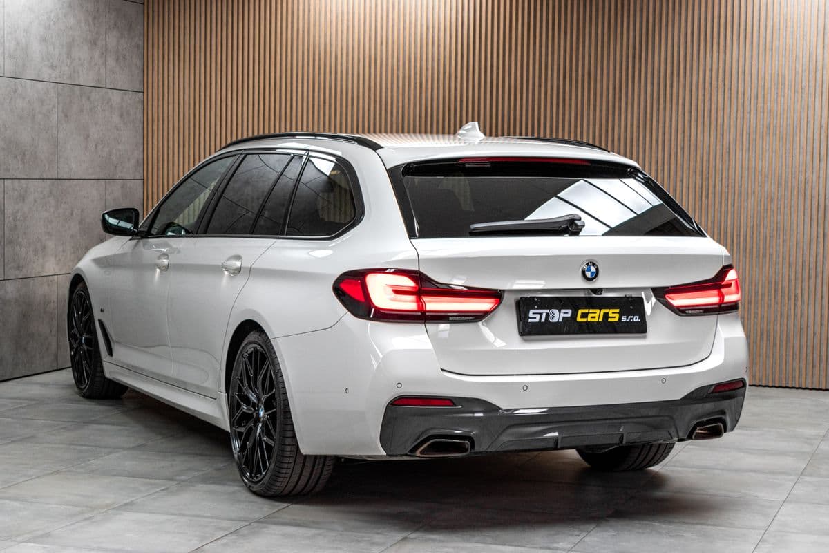 2023 BMW 5-SERIES - 5